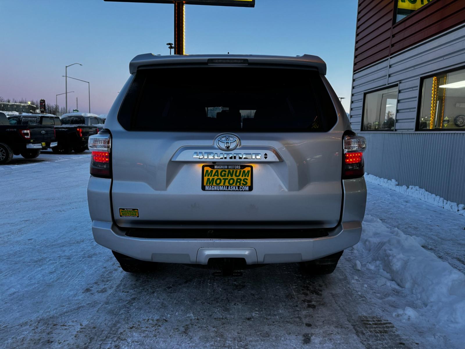 2021 Silver /Gray Toyota 4Runner SR5 (JTEMU5JR7M5) with an 4.0L V6 engine, located at 1960 Industrial Drive, Wasilla, 99654, (907) 376-5555, 61.573475, -149.400146 - Photo #4